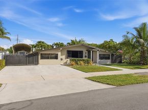 2485 NE 214th St, Miami FL 33180