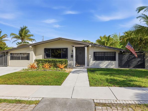 2485 NE 214th St, Miami FL 33180