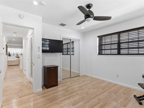 2485 NE 214th St, Miami FL 33180