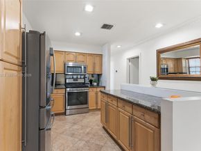 2485 NE 214th St, Miami FL 33180