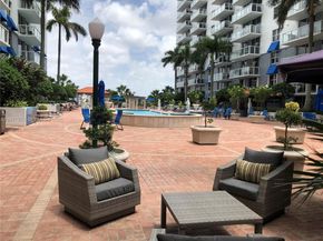 5099 NW 7th St 505, Miami FL 33126