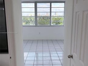 1780 NE 191st St 6002, Miami FL 33179