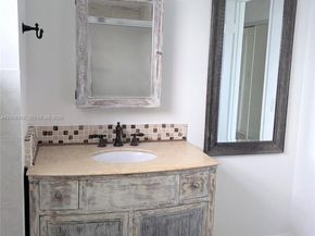1780 NE 191st St 6002, Miami FL 33179