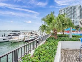 999 Brickell Bay Dr 2007, Miami FL 33131