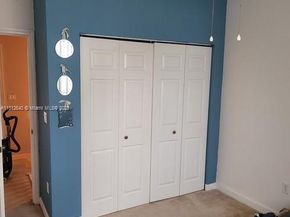 1057 NE 42nd Ave, Homestead FL 33033