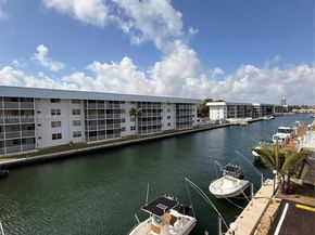 3860 NE 170th St 304, North Miami Beach FL 33160