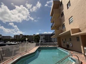 3860 NE 170th St 304, North Miami Beach FL 33160