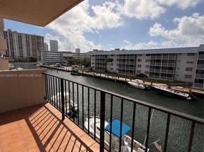 3860 NE 170th St 304, North Miami Beach FL 33160