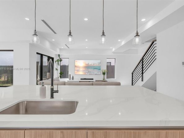 2029 SW 62nd Ave, Miami FL 33155