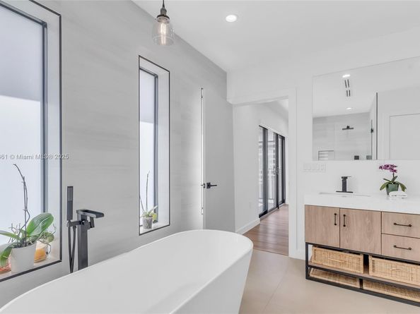 2029 SW 62nd Ave, Miami FL 33155