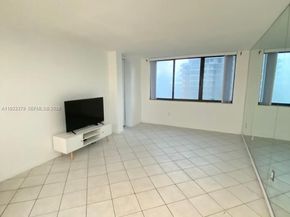 540 Brickell Key Dr 925, Miami FL 33131