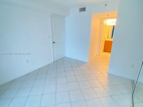 540 Brickell Key Dr 925, Miami FL 33131