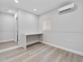2227 Cody St, Hollywood FL 33020
