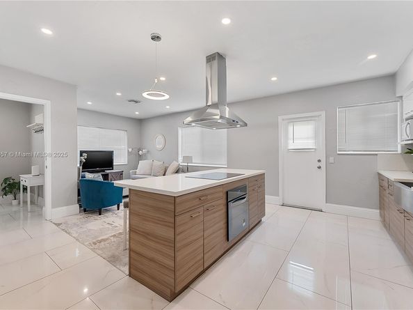 2227 Cody St, Hollywood FL 33020