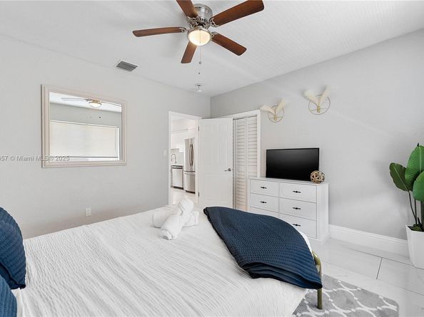 2227 Cody St, Hollywood FL 33020