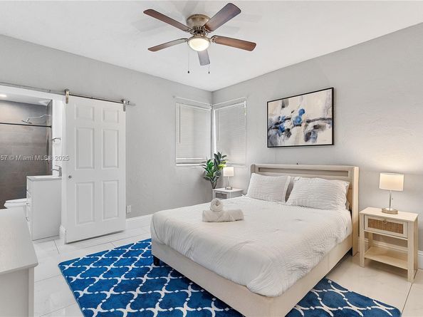 2227 Cody St, Hollywood FL 33020