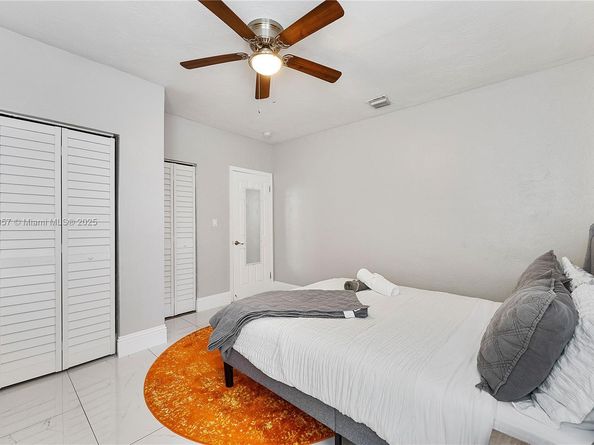 2227 Cody St, Hollywood FL 33020
