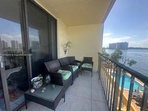 17878 N Bay Rd 307, Sunny Isles Beach FL 33160