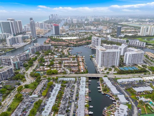 600 NE Three Islands Blvd 1021, Hallandale Beach FL 33009