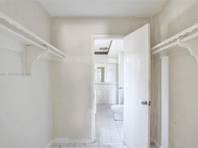 4966 NW 39th St, Lauderdale Lakes FL 33319