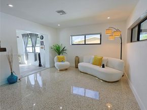 9460 Martinique Dr, Cutler Bay FL 33189