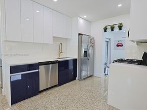 9460 Martinique Dr, Cutler Bay FL 33189