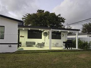 9460 Martinique Dr, Cutler Bay FL 33189