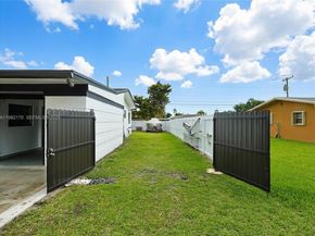 9460 Martinique Dr, Cutler Bay FL 33189