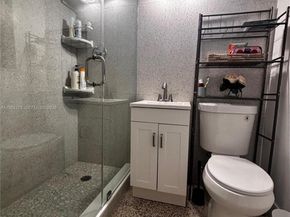 9460 Martinique Dr, Cutler Bay FL 33189