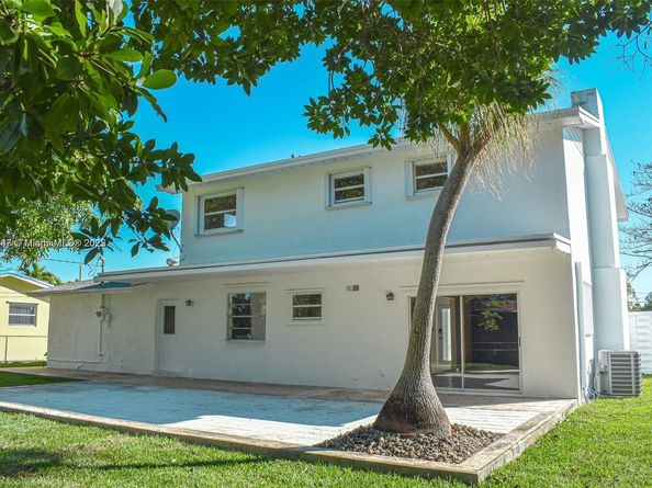 17790 SW 110th Ct, Miami FL 33157