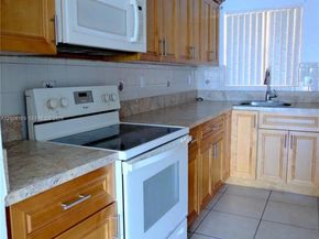 650 NE 149th St 505F, Miami FL 33161