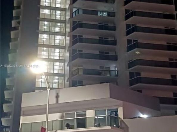 2401 Collins Ave 1708, Miami Beach FL 33140