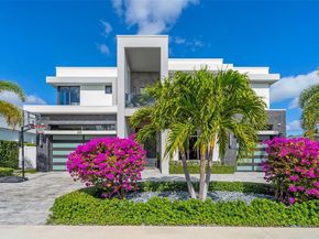 225 NE 3rd St, Boca Raton FL 33432