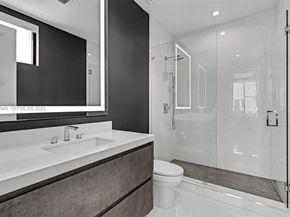 225 NE 3rd St, Boca Raton FL 33432