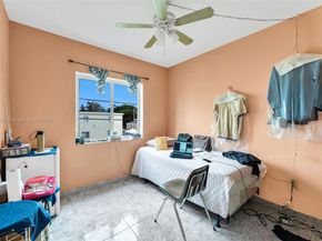 427 NW 84th Ter 427, Miami FL 33150