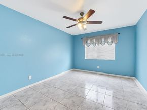 427 NW 84th Ter 427, Miami FL 33150