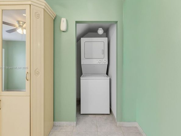 427 NW 84th Ter 427, Miami FL 33150