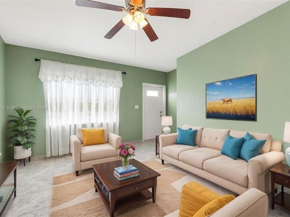 427 NW 84th Ter 427, Miami FL 33150