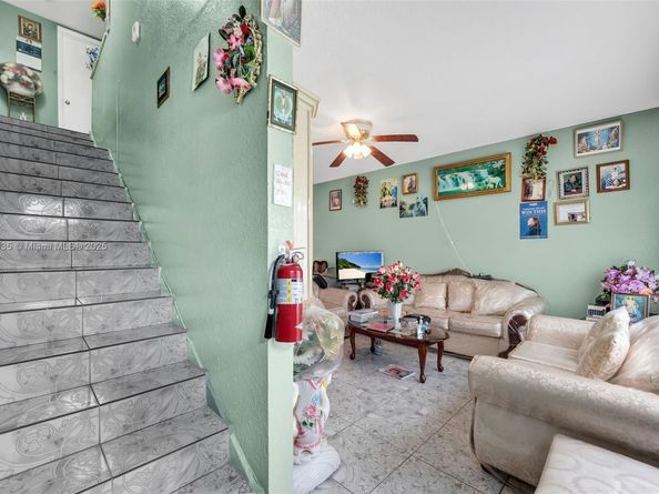 427 NW 84th Ter 427, Miami FL 33150