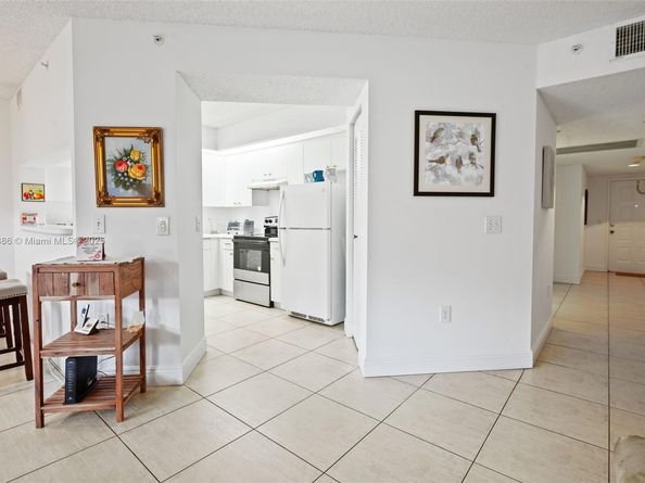 701 SW 142nd Ave 110S, Pembroke Pines FL 33027