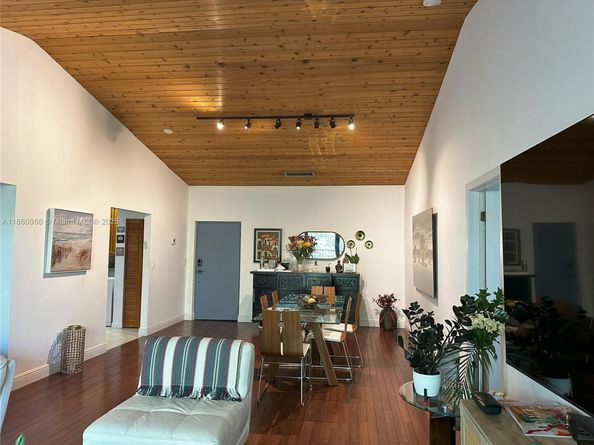 55 Ocean Lane Dr 4020, Key Biscayne FL 33149