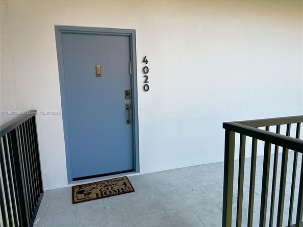 55 Ocean Lane Dr 4020, Key Biscayne FL 33149