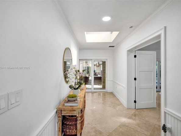 6731 SW 138th St, Palmetto Bay FL 33158