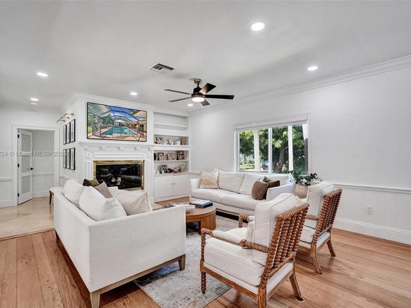 6731 SW 138th St, Palmetto Bay FL 33158