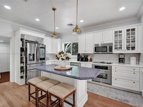 6731 SW 138th St, Palmetto Bay FL 33158