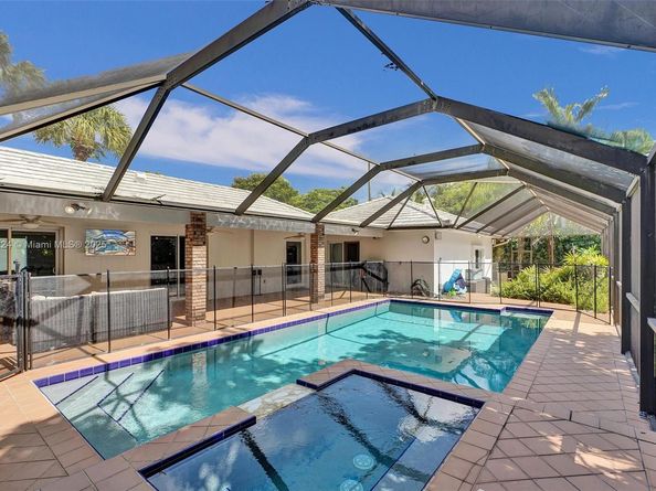 6731 SW 138th St, Palmetto Bay FL 33158