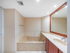 1717 N Bayshore Dr A1439, Miami FL 33132