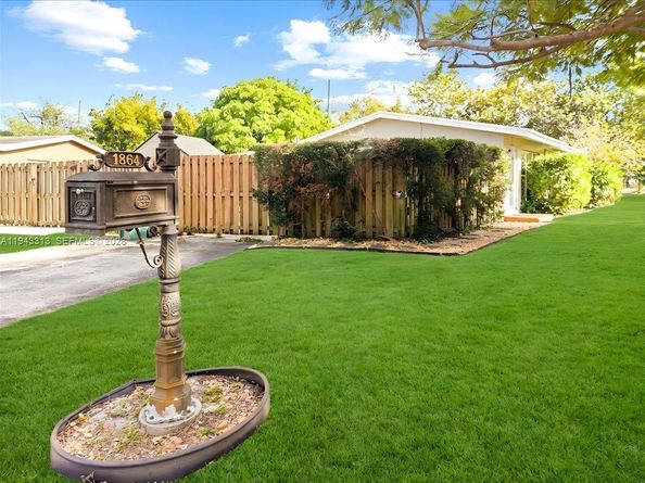 1864 SW 37th Ave, Fort Lauderdale FL 33312