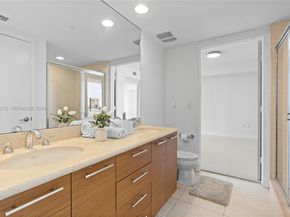 50 Biscayne Blvd 1902, Miami FL 33132