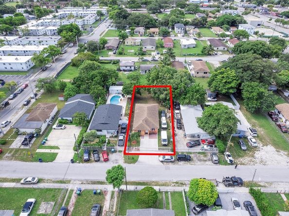 2130 NW 66th St, Miami FL 33147
